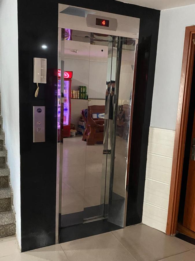Thanh Binh 2 Hotel Thành Pho Ho Chí Minh Esterno foto
